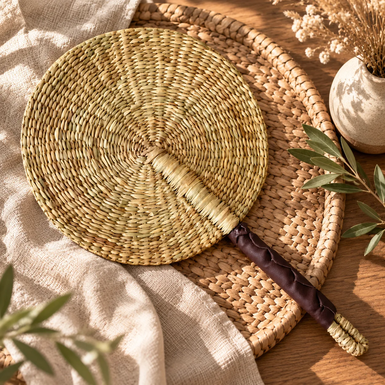 Natural Round Grass Woven Hand Fan